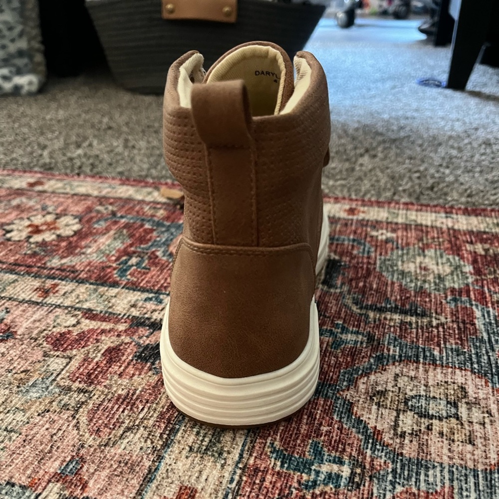 Mossimo tan high top tie tennis shoes. Brand new without tags or box.